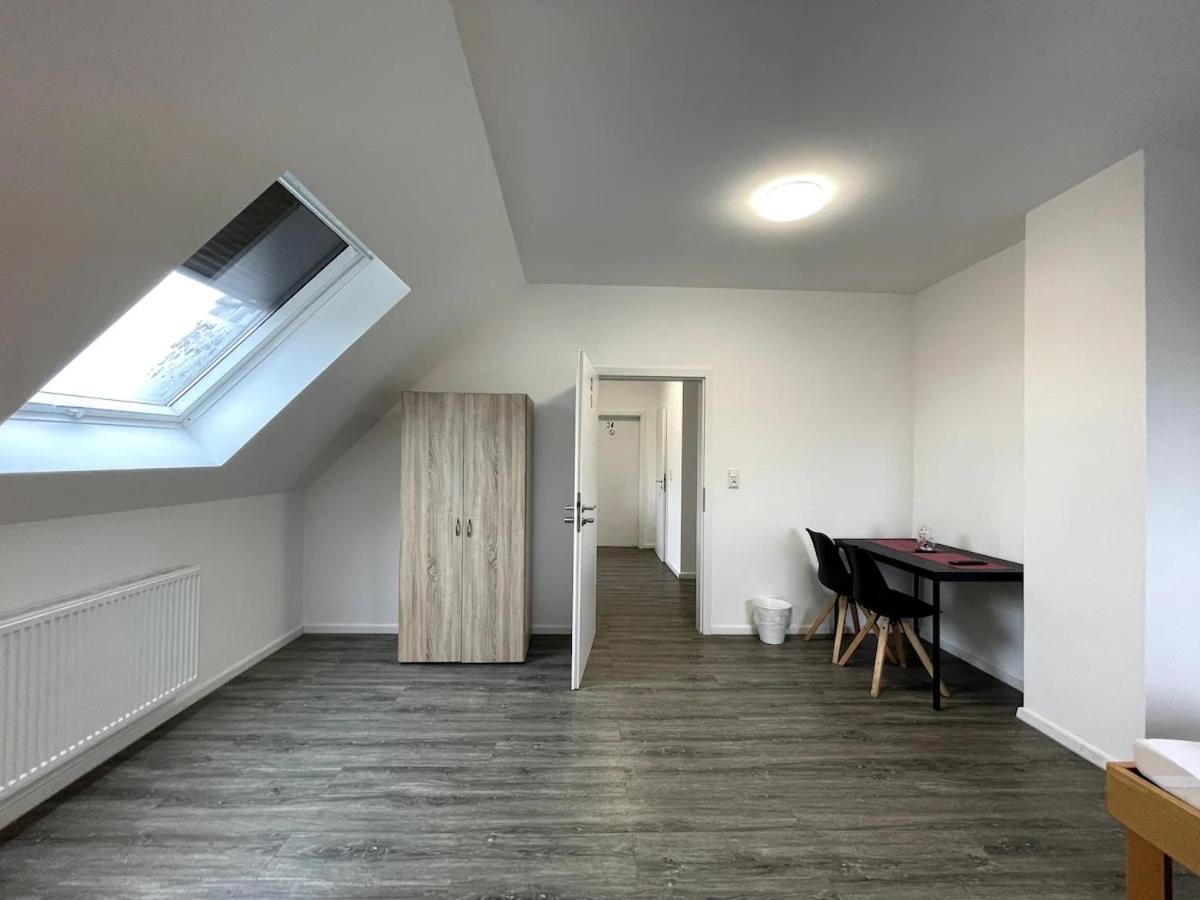 Comfortable Hostel In Wesseling Kültér fotó